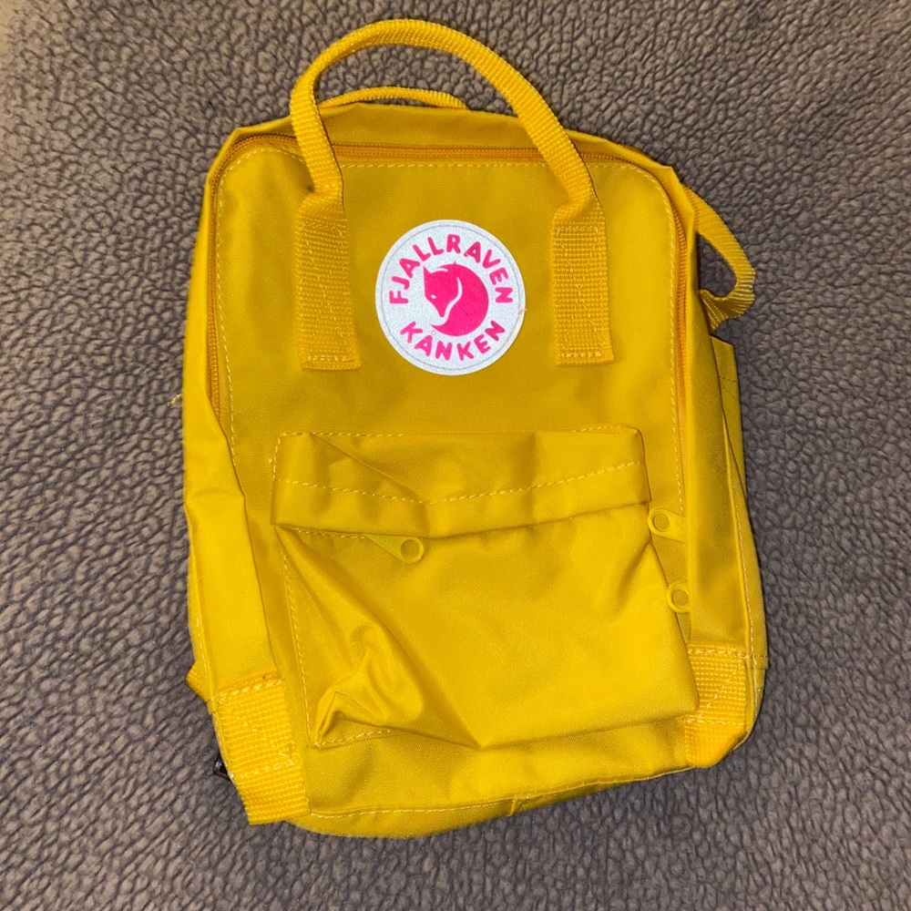 BRAND NEW SMALL BACKPACK